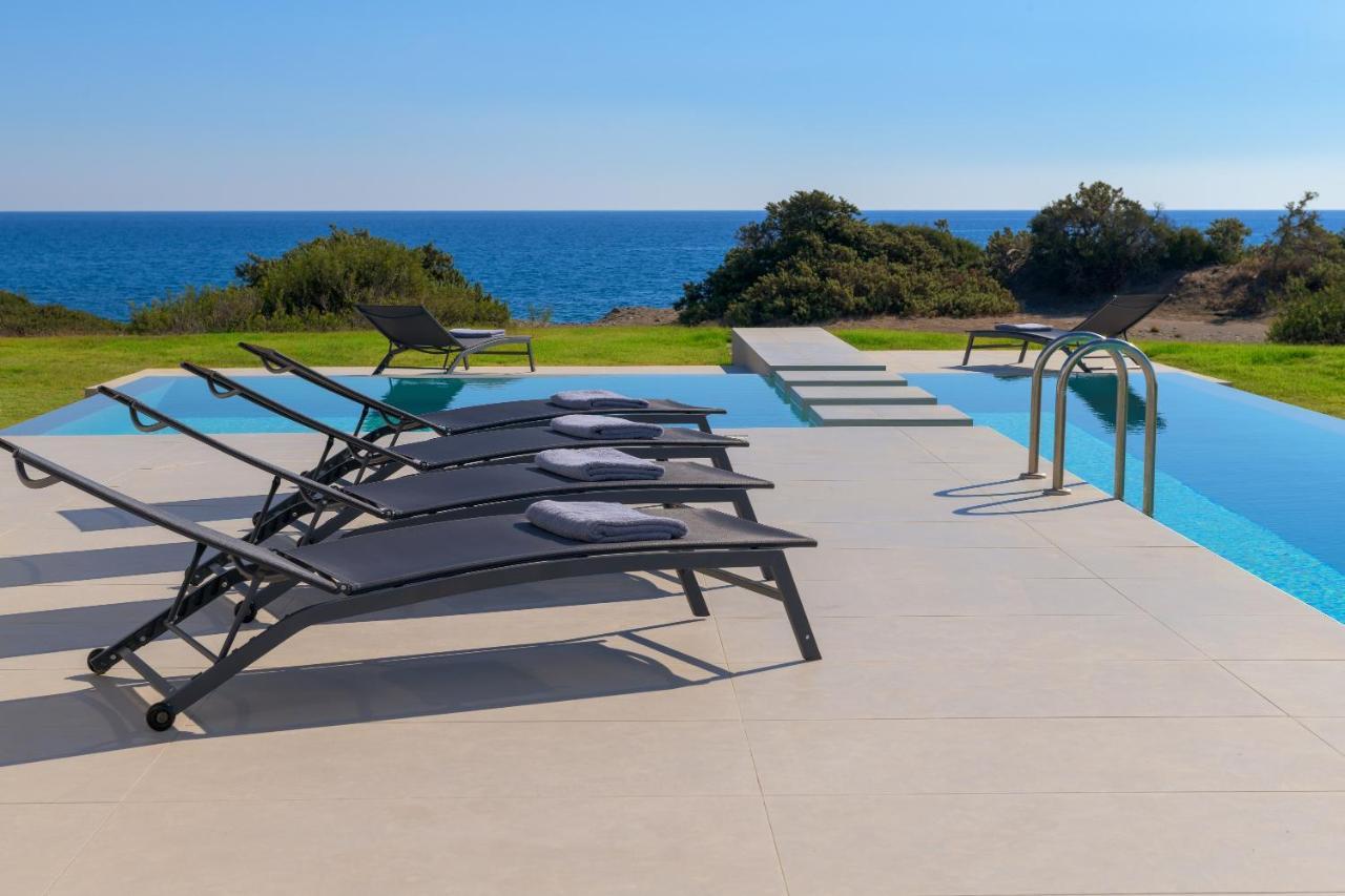 Albatross Beach Front Villas Jenadi Zewnętrze zdjęcie