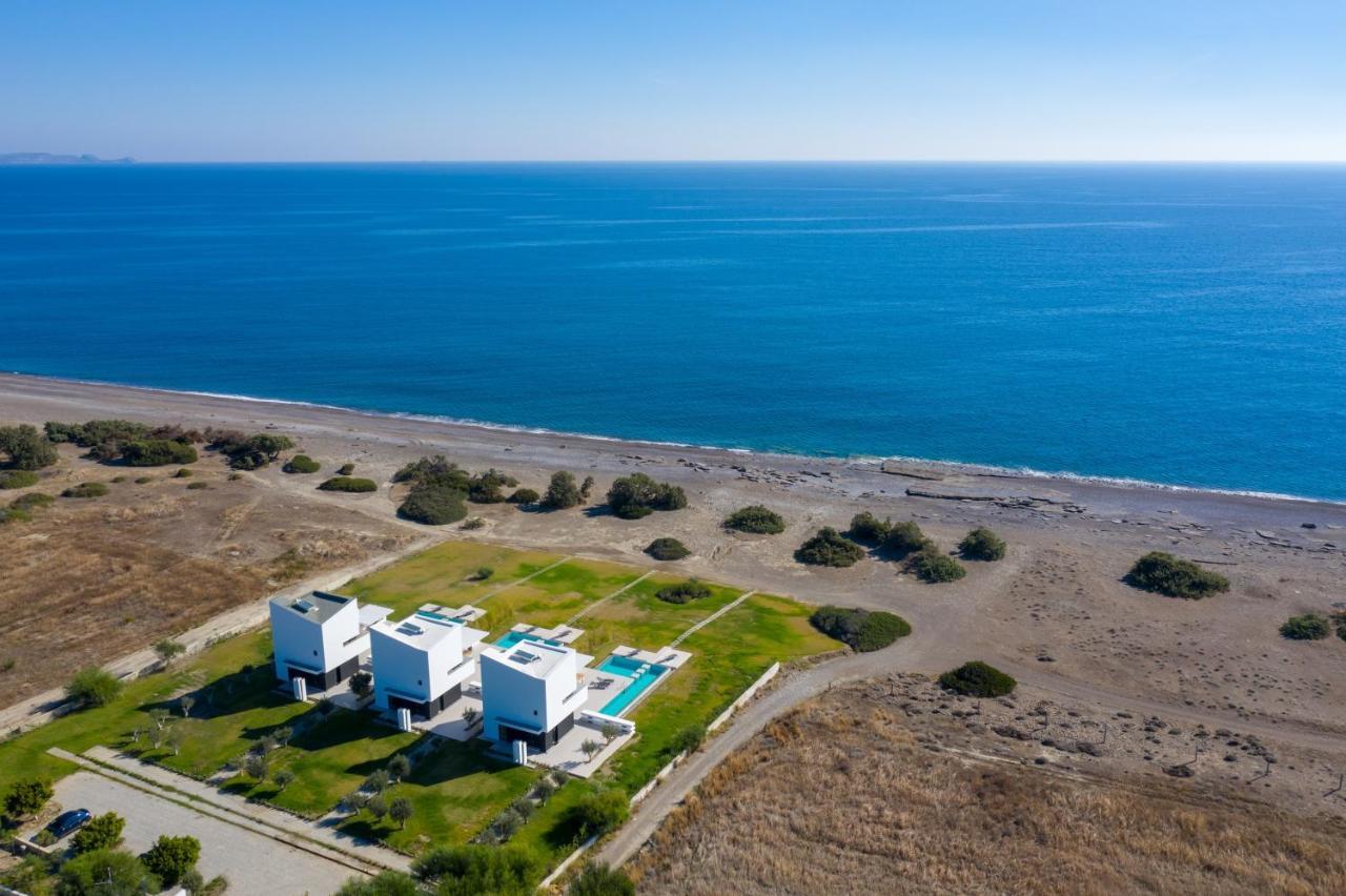 Albatross Beach Front Villas Jenadi Zewnętrze zdjęcie