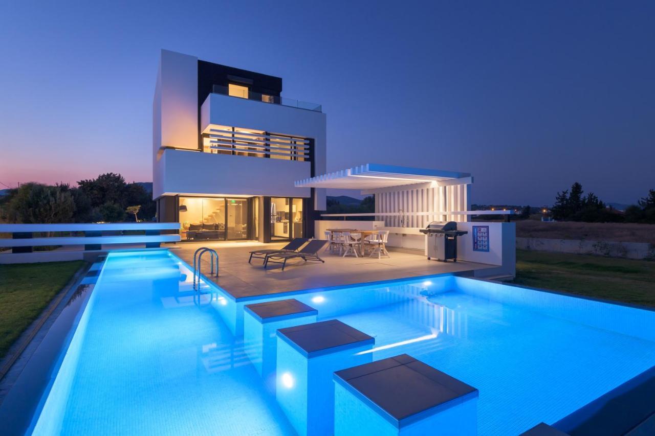 Albatross Beach Front Villas Jenadi Zewnętrze zdjęcie