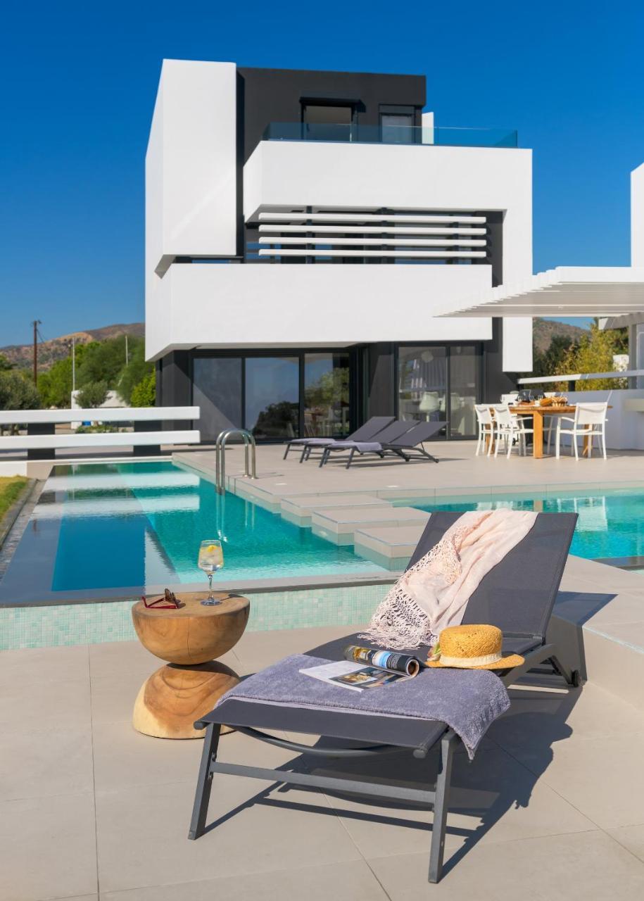 Albatross Beach Front Villas Jenadi Zewnętrze zdjęcie