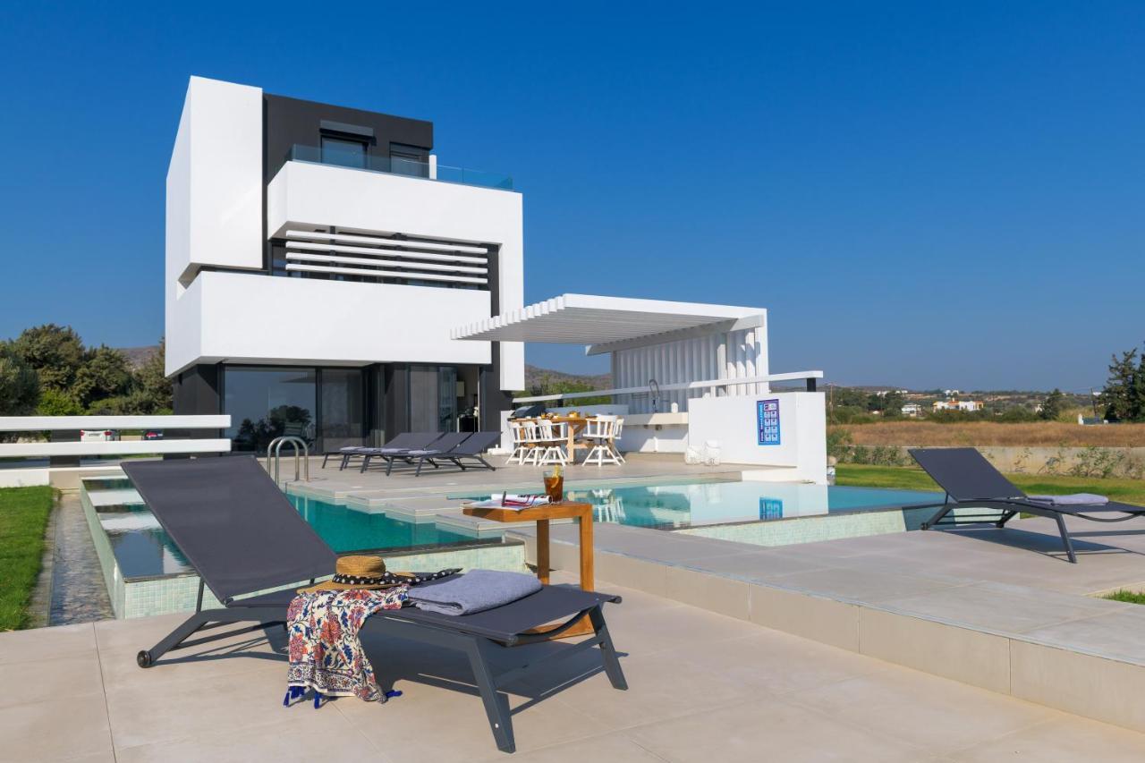 Albatross Beach Front Villas Jenadi Zewnętrze zdjęcie